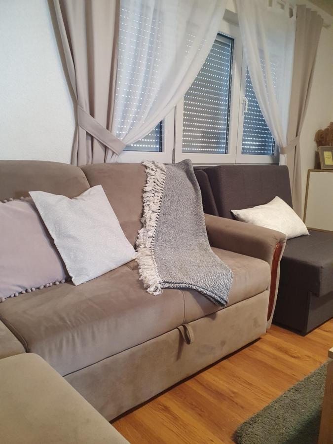 Apartman Sofia Otocac Ngoại thất bức ảnh