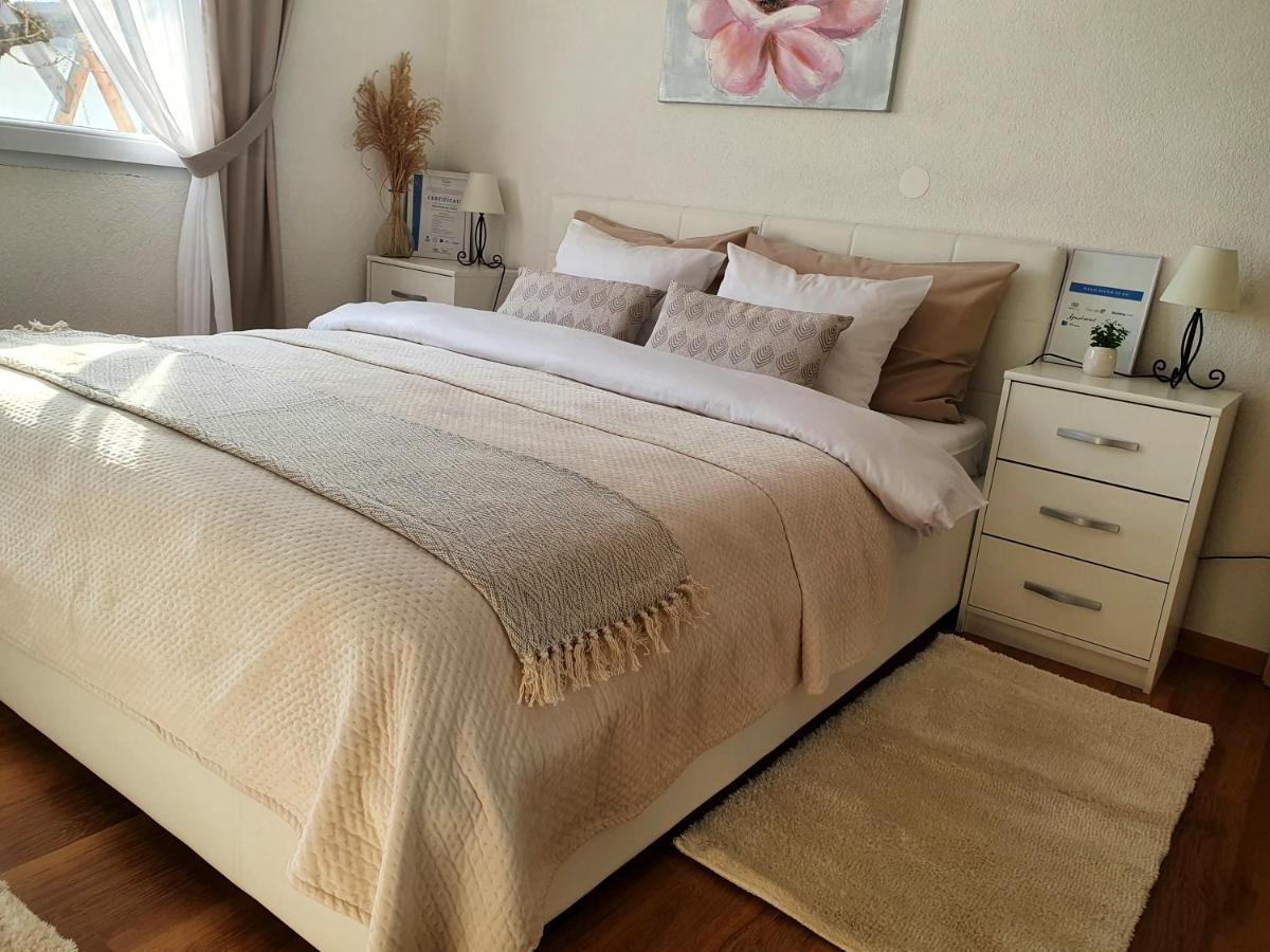 Apartman Sofia Otocac Ngoại thất bức ảnh