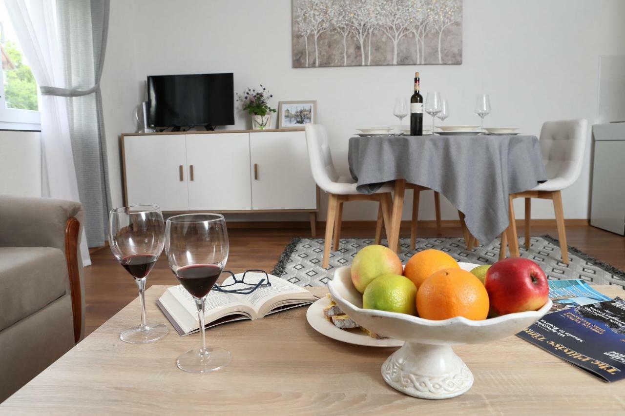 Apartman Sofia Otocac Ngoại thất bức ảnh