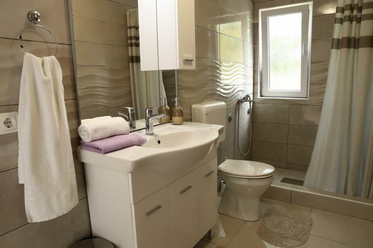 Apartman Sofia Otocac Ngoại thất bức ảnh